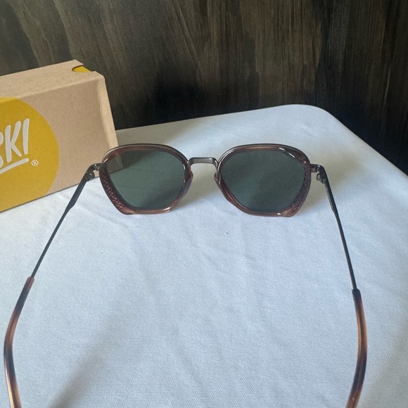 Brown and Black Geometric Sunglasses with Dark Lenses - Picture 7 of 10